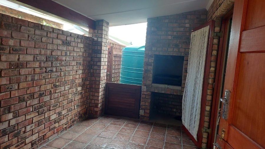 3 Bedroom Property for Sale in Gonubie North Eastern Cape
